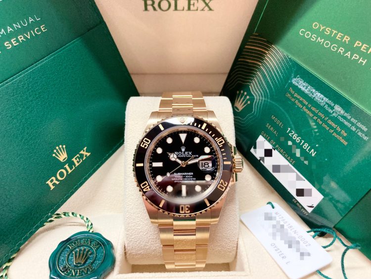 Rolex vs Patek Philippe: Which Luxury Watch Reigns Supreme Among Users?