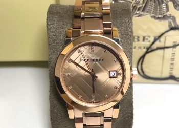 How Does Burberry Blend Innovation and Elegance in Watch Technology?