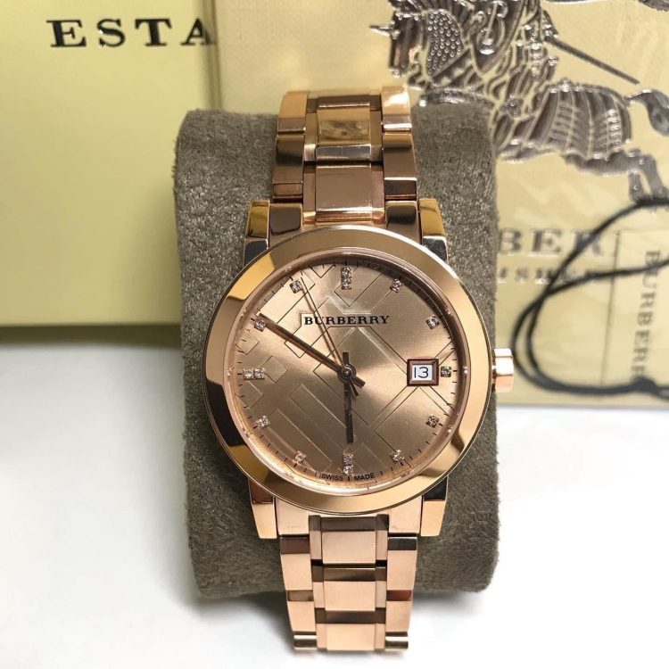 How Does Burberry Blend Innovation and Elegance in Watch Technology?