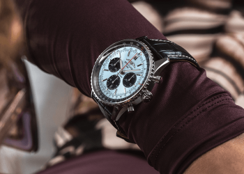 How Does Breitling Combine Craftsmanship and Cutting-Edge Technology in Their Flying Watches? A Comprehensive Analysis