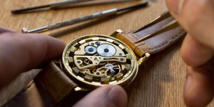 How Can You Prevent Your Watch from Losing Time?