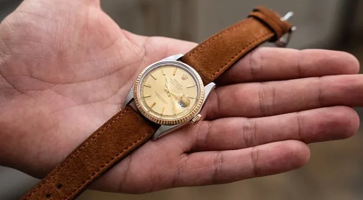 Why Are Collectors Obsessed With This Vintage Watch? A Detailed Review