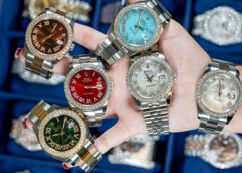 Why Are Watches the Ultimate Status Symbol in Pop Culture?
