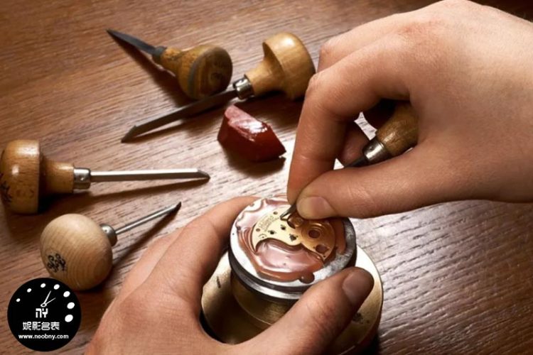 How Much Does Regular Maintenance Affect the Longevity of a Watch?