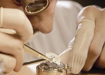 Will the Introduction of New Technology Affect Traditional Watchmaking Craftsmanship?