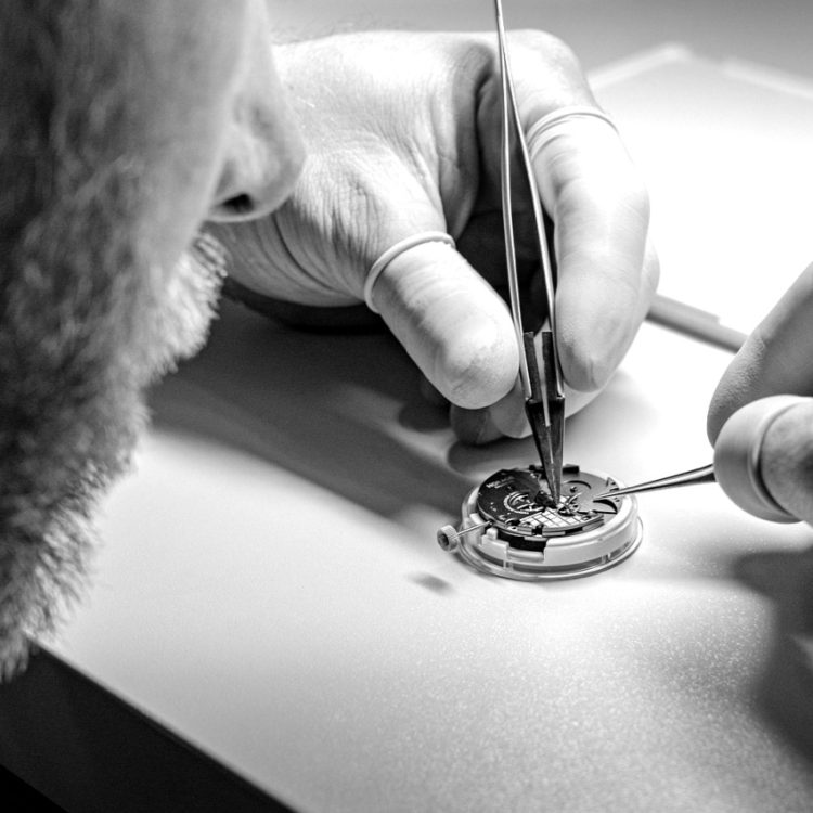 How to Determine When Your Watch Needs Repair or Maintenance?