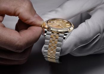 How to Avoid Unnecessary Damage to Your Watch in Daily Wear?
