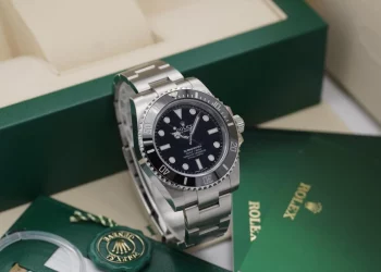 Why Are Watchmakers Using Spider Silk for Hairsprings in 2025?