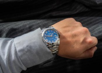 Why Did the Rolex Submariner Become More Than a Dive Watch?