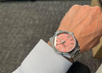 Why Are Dress Watches Making a Comeback in the Smartwatch Era?