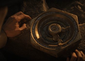 How Does the Movement and Dial Material of a Watch Affect Your Daily Comfort and Durability?